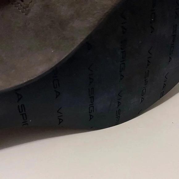 Via Spiga gray suede boots size 6 almond toe wedge - Picture 5 of 11